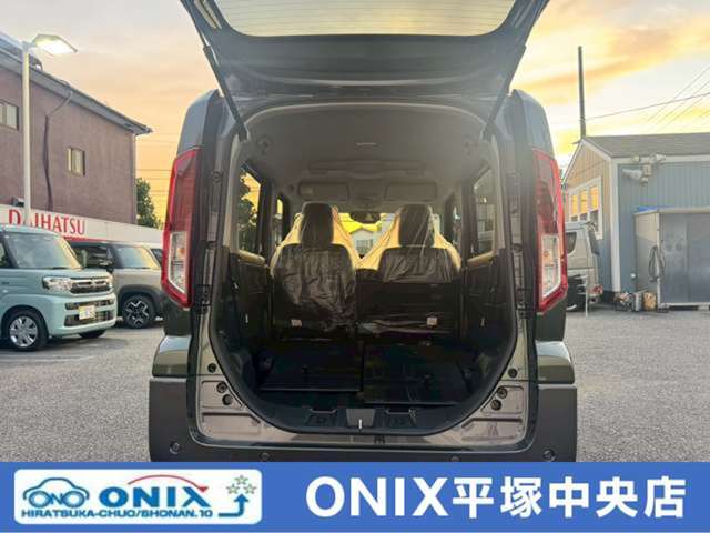 外装は特に大きく目立つ傷などはなく綺麗な状態です。走行上どうしても付着してしまう小傷や飛び石による傷程度とお考え下さって結構です！