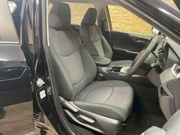 各ブランドのシートカバー取り扱っております、自慢の愛車をアレンジしましょう☆