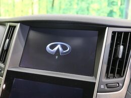 【メーカー純正ナビ】インテリアに溶け込むスタイリッシュな「専用設計」メーカーナビを装備♪視認性や操作性など基本性能にも優れ、より上質なカーライフをお楽しみいただけます。