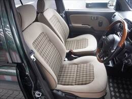 オーディオ☆キーレス☆ETC☆ウッドコンビハンドル☆ウッドパネル☆電動格納ミラー☆メッキドアミラー☆メッキアウターハンドル☆バンパーメッキモール☆メッキグリル☆禁煙車☆試乗予約承り中☆