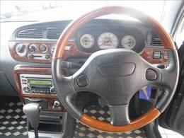 オーディオ☆キーレス☆ETC☆ウッドコンビハンドル☆ウッドパネル☆電動格納ミラー☆メッキドアミラー☆メッキアウターハンドル☆バンパーメッキモール☆メッキグリル☆禁煙車☆試乗予約承り中☆