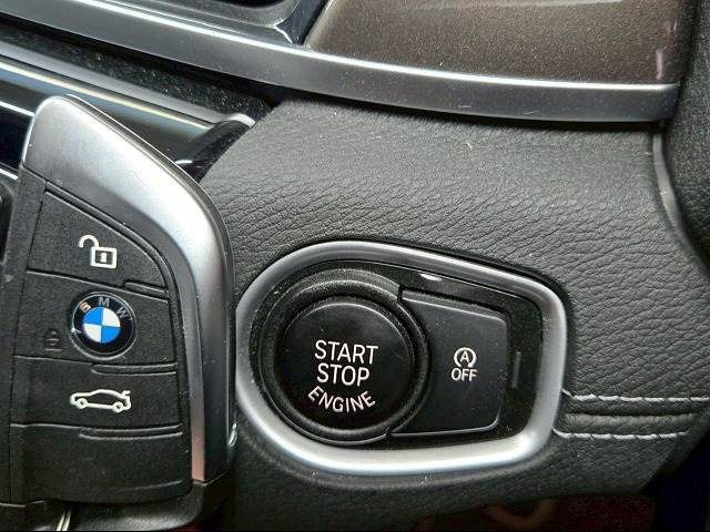 車内へのアクセス楽々、今や必須アイテムの「スマートキー」には、キー複製防止「イモビライザー」まで備わっております。