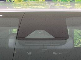 【トヨタセーフティセンス】走行中に前方の車両等を認識し、衝突しそうな時は警報とブレーキで衝突回避と被害軽減をアシスト。より安全にドライブをお楽しみいただけます。