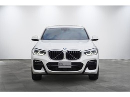 BMWのまさに「顔」ともいえる「キドニー・グリル」は、他の追随を許さない存在感を誇り、「キドニー・グリル」を見かけただけでBMWの風格を感じさせます！！