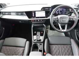 Audiのインテリアはエクステリア同様、優れたデザイン性とクオリティ、そして機能性を兼ね備えております。