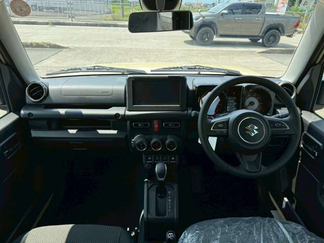 ♪全国どこへでもご納車可能です♪　陸送費用につきましては、お気軽にスタッフまでお問い合わせ下さい。　ご連絡をお待ちしております。　　お問い合わせ電話番号は、0567-31-6760までお願い致します。