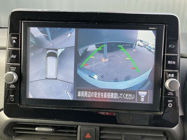 アラウンドビューモニター　駐車場での車庫入れや狭い道路での走行にカメラで確認が出来るので安心です。