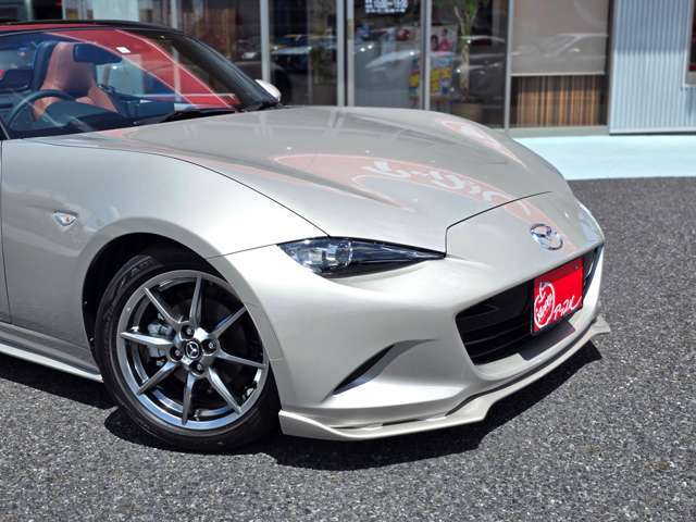 自動車整備士2名在中！店舗内に認証整備工場を併設していますので、ベテラン整備士がスピーディかつ的確に車両の状態を把握し、しっかりと整備を行ってからお客様の元へお届けいたします＾＾