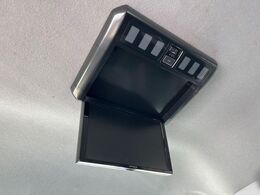 【フリップダウンモニター】大画面モニターで後席でもエンタメをお楽しみいただけます。小さなお子様にも大人気の装備です♪