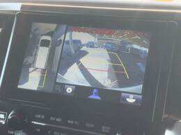 【パノラミックビューモニター】を装備しております。全周囲カメラで危険察知。狭い駐車場でも安心して駐車できますね。