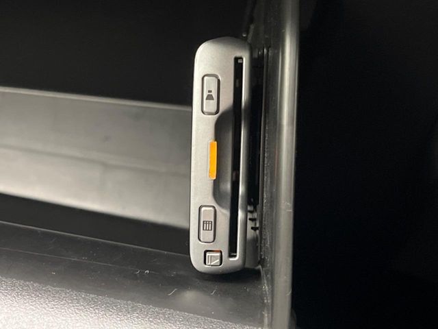 【ETC】高速道路の料金所をストレスなく通過！話題のスポットやサービスエリアに多い「スマートIC」利用時は必須のアイテムです。当店でセットアップを実施、ご納車当日からすぐにご利用いただけます！