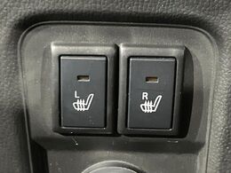 【前席シートヒーター】寒い日に重宝するシートヒーター！エアコンより早く温まってくれるので寒がりの人も安心ですね♪エアコンの温風は乾燥するから苦手、という方にもをおすすめです。