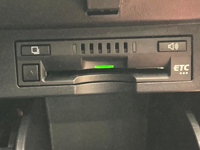 【ETC】高速道路の料金所をストレスなく通過！話題のスポットやサービスエリアに多い「スマートIC」利用時は必須のアイテムです。当店でセットアップを実施、ご納車当日からすぐにご利用いただけます！