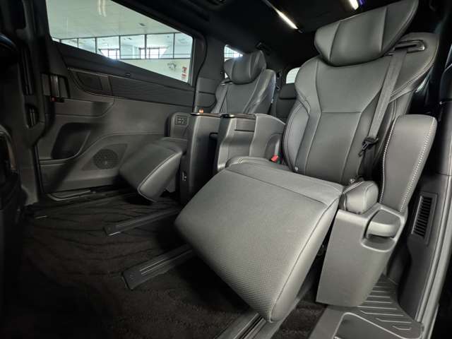 自社ローン カーライフTOKYO店！ カーセンサー掲載車以外にも在庫車輌多数！200台以上在庫しております！お探しの車が見つかります♪お気軽にご相談ください♪詳しくは弊社ホームページまで　→　http://loanok.jp