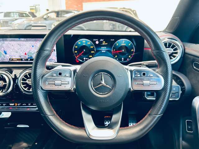 安心してカーライフを始めていただく事ができるよう、納車前にディーラー整備工場もしくは熟練メカニックが在籍する整備工場にて点検を行ない、必要な整備を実施致します。
