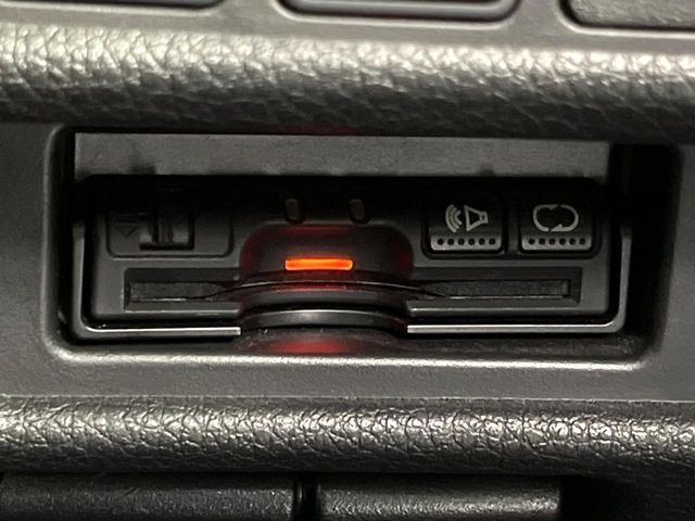【ETC】高速道路の料金所をストレスなく通過！話題のスポットやサービスエリアに多い「スマートIC」利用時は必須のアイテムです。当店でセットアップを実施、ご納車当日からすぐにご利用いただけます！