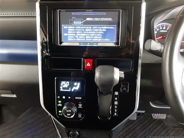 ■　装備1　■　フルセグTV Bluetooth接続 DVD再生 USB接続 SDオーディオ CD ラジオ