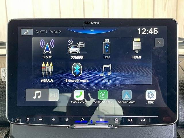 アルパイン9型ディスプレイオーディオを装備！