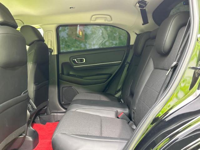 WECARSでは各商談席に大型モニターをご用意しております！見やすい大画面でゆったりと全国の在庫をご覧いただけます！是非ご来店お待ちしております！