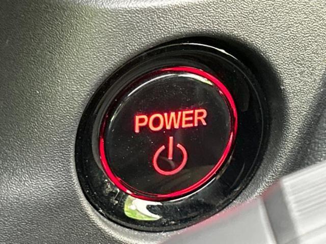 お車に合わせて無料保証以外にも、保証範囲、期間、距離を拡充させた有料保証もご用意しております！中古車の購入が初めてで不安・・・というお客様もご安心ください！