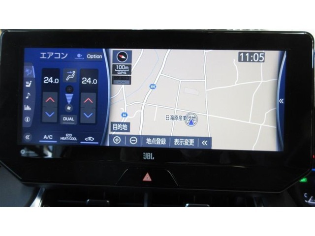 12.3インチディスプレイオーデイオ（AM/FMチューナー・フルセグTV・Biuetooth・USB入力）+ナビが付いています。