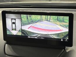 【360°ビューモニター】専用のカメラにより、上から見下ろしたような視点で360度クルマの周囲を確認することができます☆死角部分も確認しやすく、狭い場所での切り返しや駐車もスムーズに行えます。