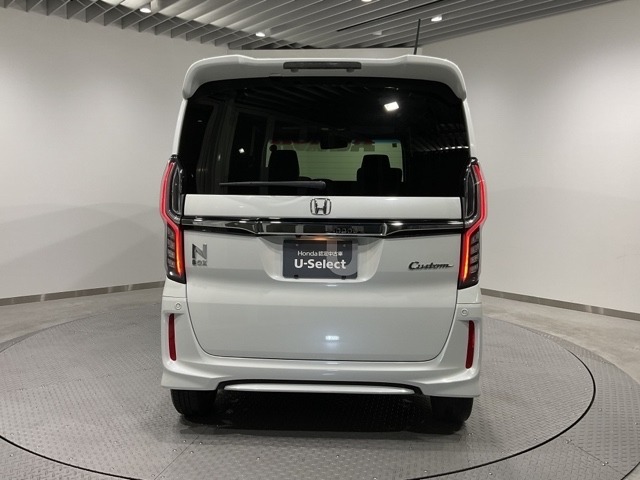 車両状態証明書付き車両です。車両状態を検査員が評価をし、結果を点数で表示しております。1台1台プロの目で事細かにチェックしている車両ですので、ご安心してお買い求めしていだけます。