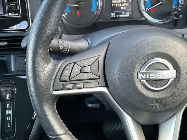 ステアリングスイッチで車両状態の確認、設定やナビ機能の操作もハンドルを握りながら可能になります☆