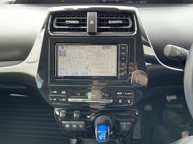 【運転席操作部】快適なドライブを楽しむための機能が装備されています！運転席から触れるので、使いやすいです！除菌プランいれていただくと、さらに清潔で安心していただけます！