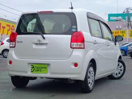 便利な5ドア、チョット大き目の買い物をしたとき、リアシートをアレンジすることでたっぷりとした荷物空間が出来ます。