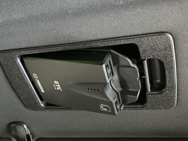 【ETC】高速道路の料金所をストレスなく通過！話題のスポットやサービスエリアに多い「スマートIC」利用時は必須のアイテムです。当店でセットアップを実施、ご納車当日からすぐにご利用いただけます！