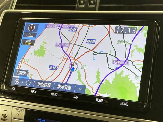 【純正ナビ】一体感のあるナビは、高級感ある車内を演出してくれます。Bluetooth再生などオーディオ機能も充実しておりますので、運転もより楽しめます♪