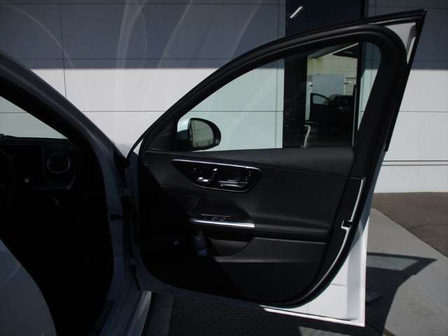 ＊ユーズドカー・オートリース＊　面倒な保険や税金のお支払も安心。契約期間中に必要な費用のお支払を代行いたします。（＊保険契約内容には条件有り）