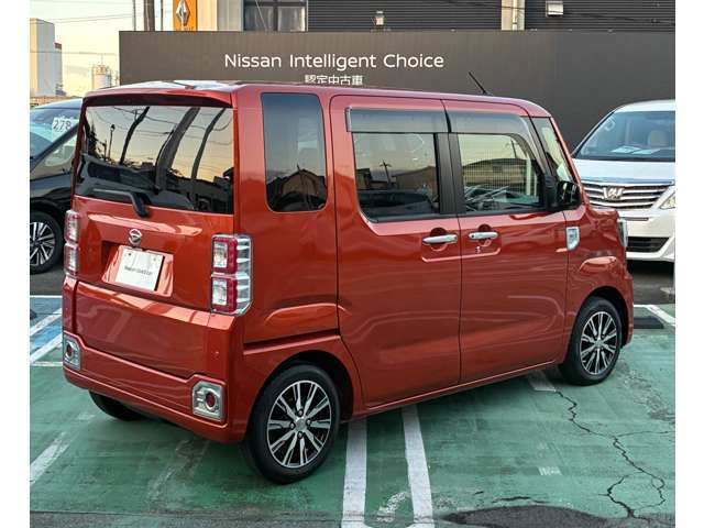 日常使いだけでなく、レジャーやアウトドアまで、様々な使用シーンに対応できる多用途性を目指して開発されました