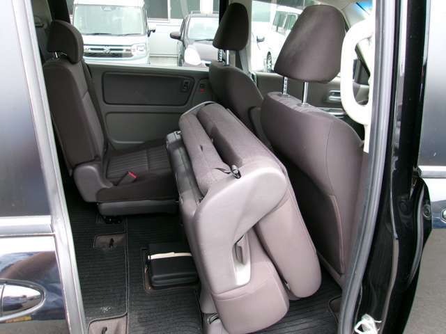 国家資格を持つ整備士7人体制で、車検や急なトラブルにも対応します。購入後もしっかりサポートさせて頂きます。