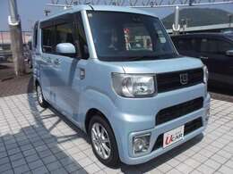 全高1,835mm、室内高は1,455mm、大人4人がゆったりと乗車でき、レジャー使用時に大人が車内で窮屈に感じることなく着替えが可能な室内空間になっています☆