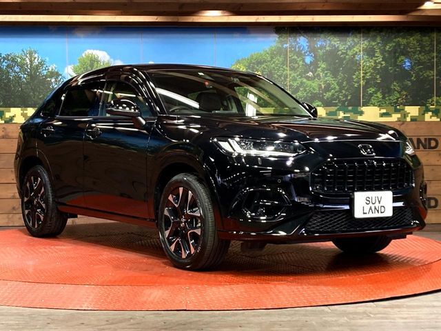 高透明度のガラス皮膜で撥水はもちろん、上質なツヤ・光沢を実現。紫外線や酸性雨から大切な愛車を保護し、色あせ・劣化を防止。「弾スプラッシュコート」、「弾プリミッサコート」からお選びいただけます。