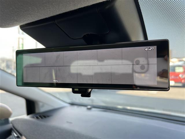 【ルームミラー】現車の確認はお電話で在庫のご確認の上是非ご来店くださいませ！ご来店の難しい方は店舗スタッフがお電話やメールで詳細をお答えさせて頂きます。