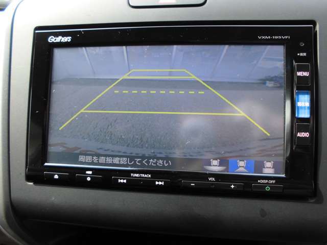 バックモニター付きなので駐車が苦手な方でも楽になりますよ