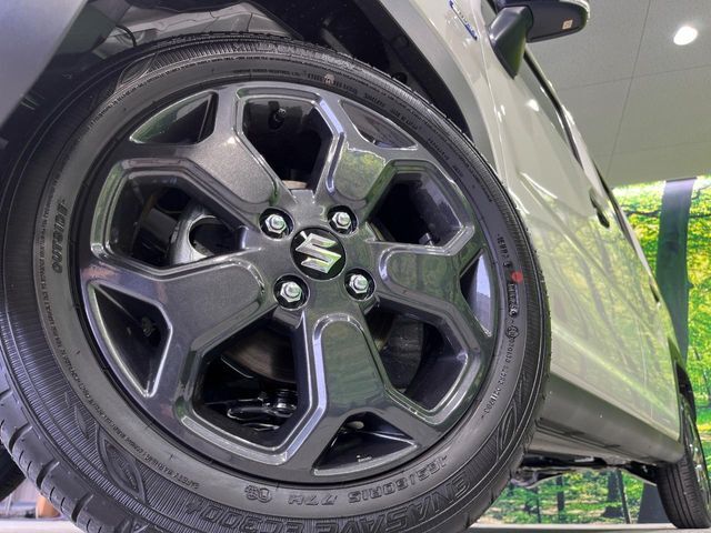 【純正15インチアルミホイール】外観にマッチした純正アルミホイールを装着しております。各種Aftermarketアルミホイールや、スタッドレスタイヤも取扱いしております。是非ご相談ください♪