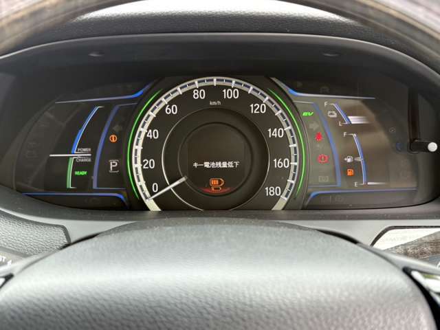 運転中に視線を動かさず確認が取れるメーター　SENSING等の取り扱い時もわかりやすくて便利