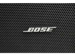 BOSEシステムが装備されておりますので音響もきれいで運転も快適に楽しめますね！