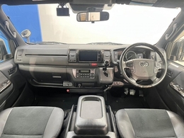 特別仕様車となりますので各所マホガニー加飾アリ！