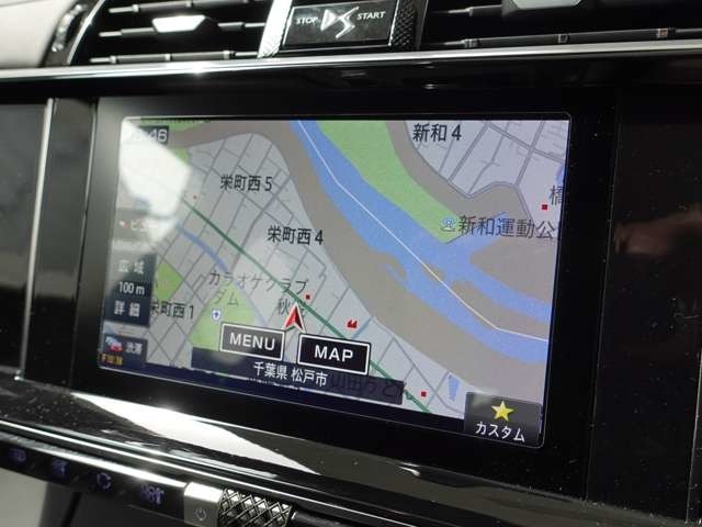 純正ナビ装着車です。地デジ＆Bluetooth接続可能です。