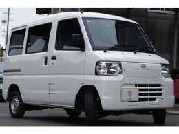 年式相応ですが、納車時にはできる限りキレイに納車させていただきます。どうしても気になるところ等ありましたら、低価格にてお直しいたしますので、何なりとお申し付けください。