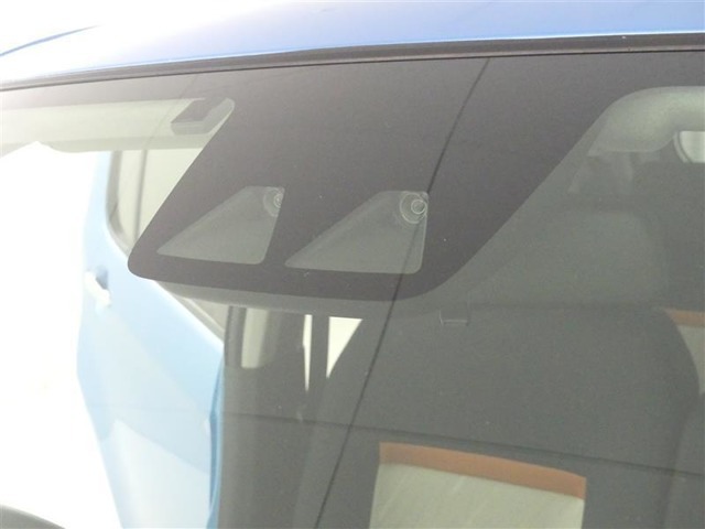 サポカーは、高齢運転者を含めたすべてのドライバーによる交通事故の発生防止・被害軽減対策の一環として、国が推奨する新しい自動車安全コンセプトです。詳しくは販売店スタッフまでおたずねください。