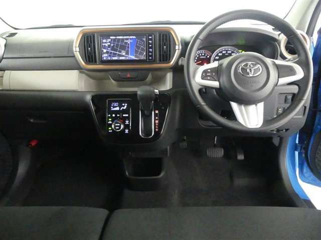 見通しのよいすっきりとした視界で、誰でも運転しやすいです。運転のしやすさは疲れにくさにも繋がりますよ♪