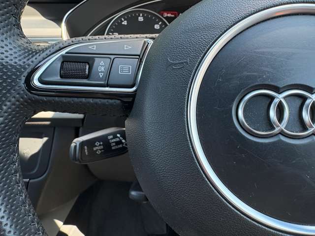 LIBERALAは輸入車選びのすべてを見つめ直し新たなスタイルを提案するインポートセレクトブランドです。