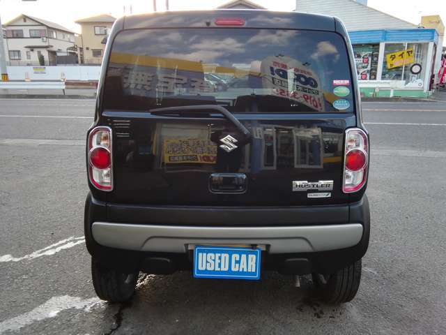 常時60台以上を展示中！！　　展示車以外にも、お客様のご希望の車種や予算に合わせて最良の1台を探す、注文販売も受け付けております