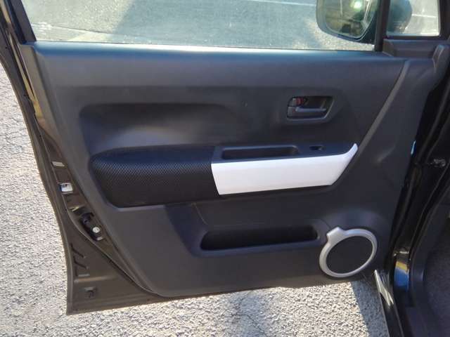 常時60台以上を展示中！！　　展示車以外にも、お客様のご希望の車種や予算に合わせて最良の1台を探す、注文販売も受け付けております